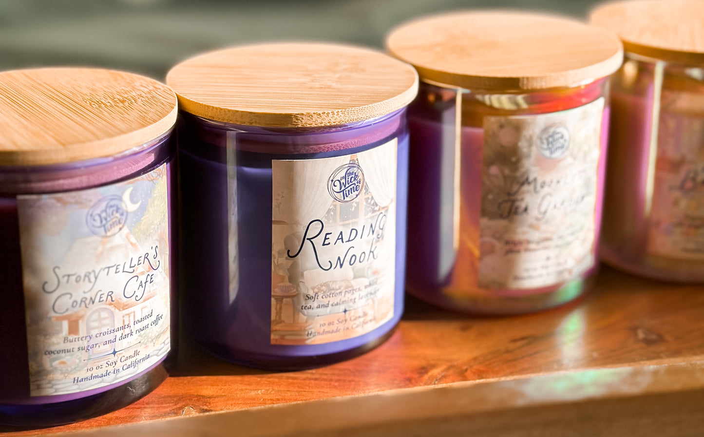 Reading Nook Candle - 10 oz
