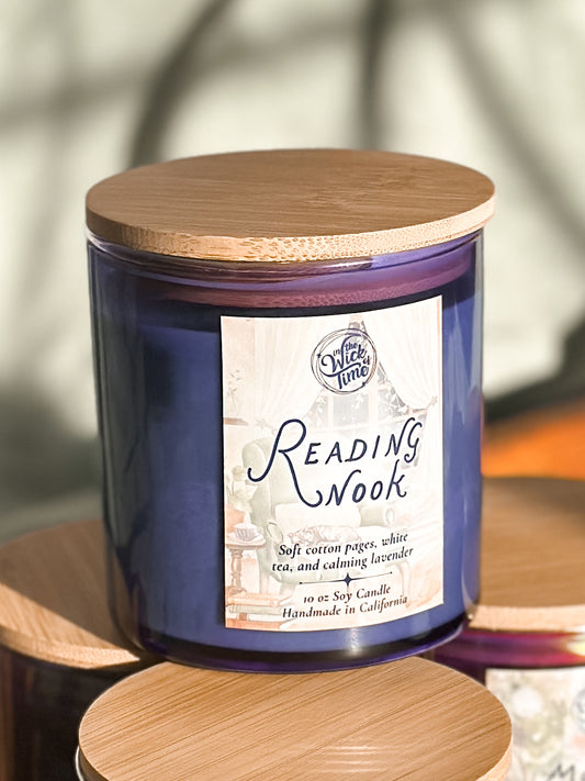 Reading Nook Candle - 10 oz