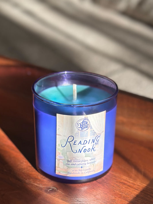 Reading Nook Candle - 10 oz