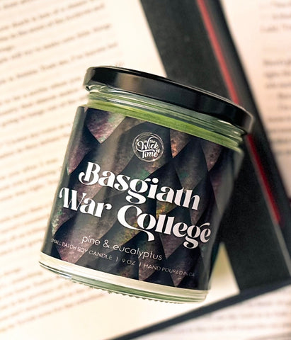 Basgiath War College Candle | 9 oz